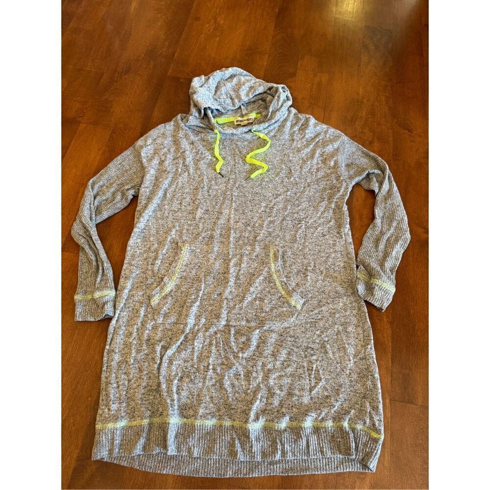 Woman’s inspired hearts, light knit hoodie